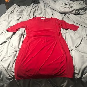 Red 3/4 sleeve dress